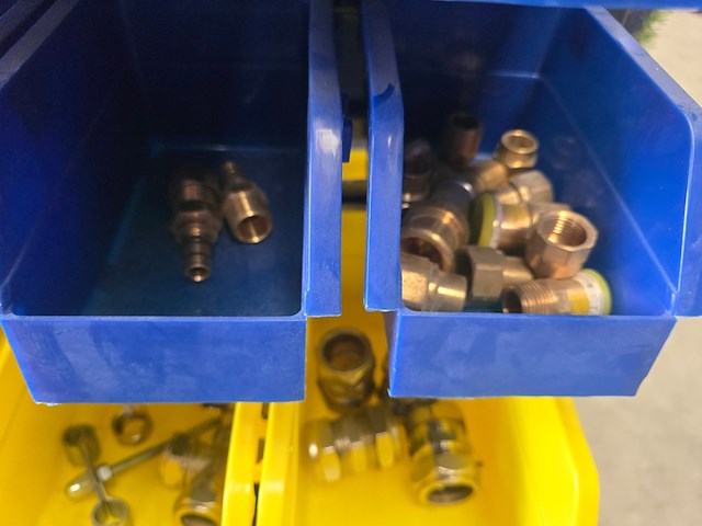 Koppelingen loodgieter, partij gas en water - afbeelding 22 van  38