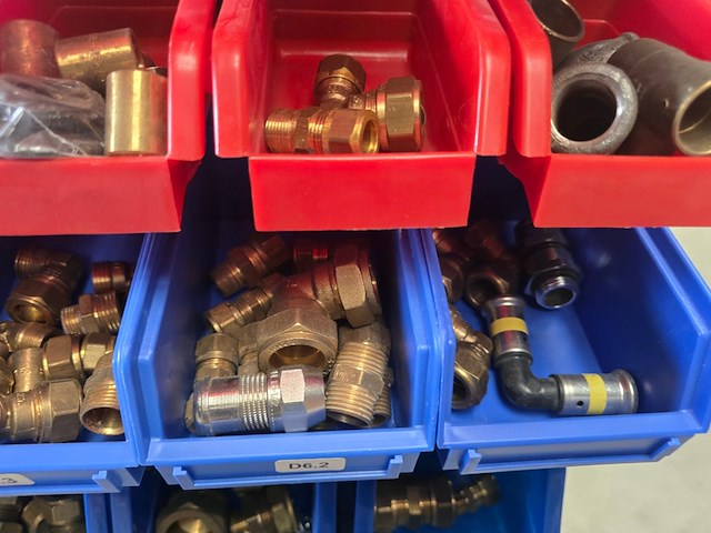 Koppelingen loodgieter, partij gas en water - afbeelding 37 van  38