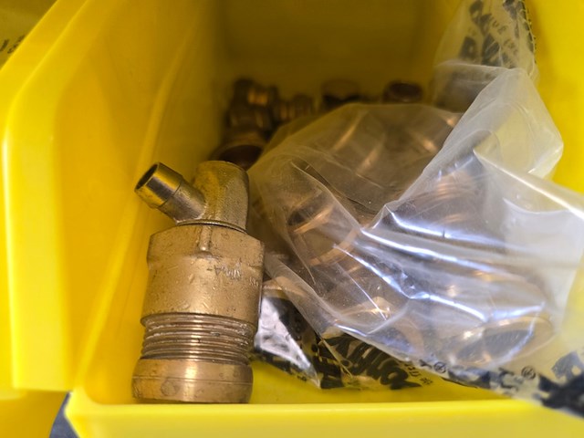 Koppelingen loodgieter, partij gas en water - afbeelding 39 van  56