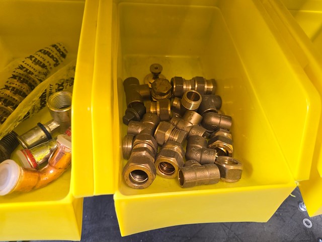 Koppelingen loodgieter, partij gas en water - afbeelding 47 van  56
