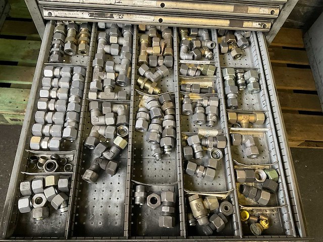 Koppelingen - afbeelding 2 van  16