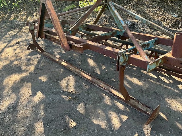 Koppensneller / zaaibedbereider - afbeelding 7 van  10