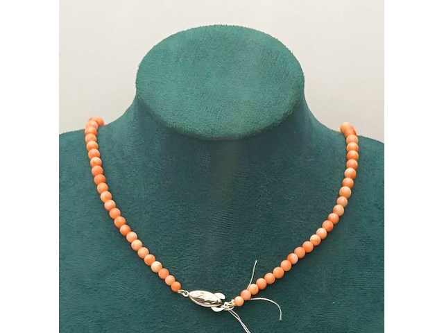 Koraal collier pink salmon met zilveren sluiting - afbeelding 1 van  5