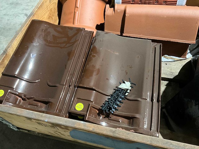 Koramic - ubbink - diverse hulpstukken - dakpannen - afbeelding 5 van  8