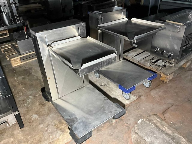 Korven/ dienblad stapelkar - afbeelding 2 van  4