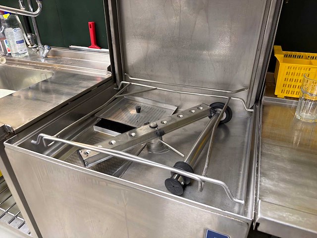 Korvenvaatwasmachine met spoelbak - afbeelding 4 van  8