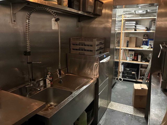 Korvenvaatwasmachine - afbeelding 1 van  3