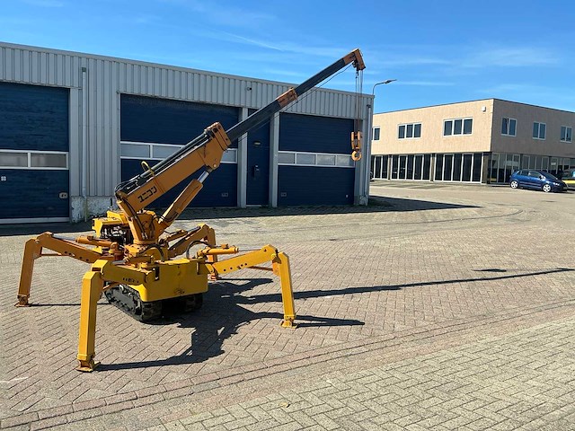 Koushin spider sku-70l-23 telescoopkraan - afbeelding 24 van  25