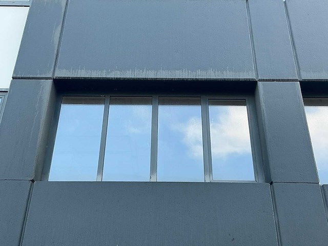 Kozijn met raam antraciet(2,92x1,58 mtr) - afbeelding 1 van  9