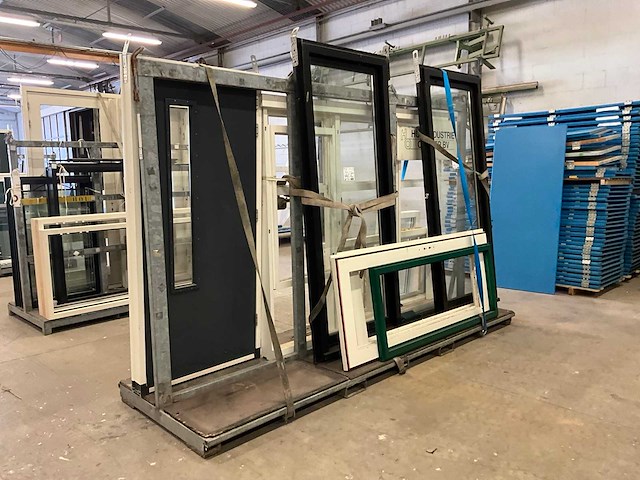 Kozijnen en deuren - afbeelding 1 van  2