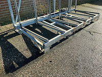 Kozijnenbok 240x120x295cm v.v. hijsogen en heftrucksledes - afbeelding 2 van  4