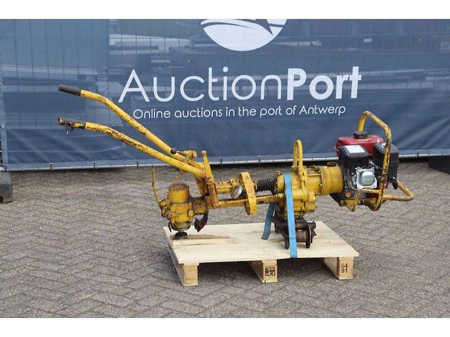 Kraagschroefmachine benzine - afbeelding 1 van  1