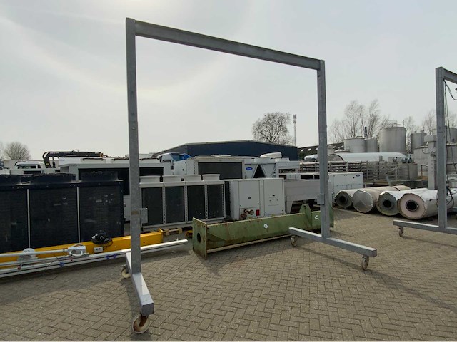 Kraan hijsbok met kettingtakels - afbeelding 2 van  7