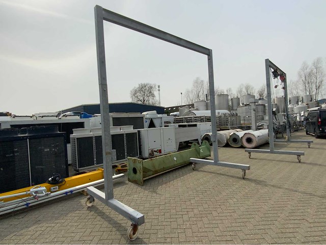 Kraan hijsbok met kettingtakels - afbeelding 3 van  7