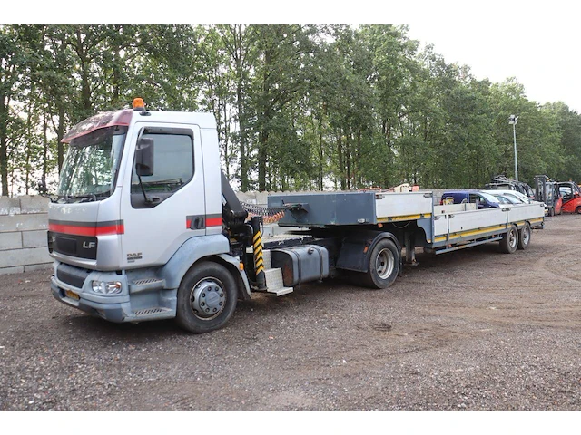 Kraanwagen daf te55cf diesel 185pk 2002 met semi-dieplader - afbeelding 1 van  1