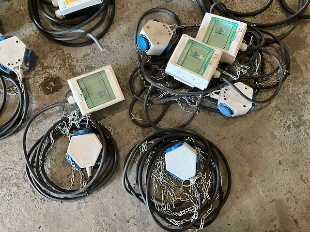 Krachtkabels en schakelkasten o.a. canalis - afbeelding 3 van  7