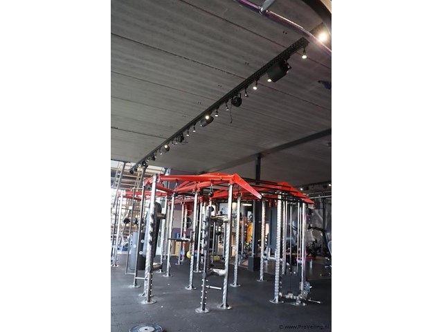 Krachtstation - 2 stuks - 440x440x253cm - afbeelding 1 van  18