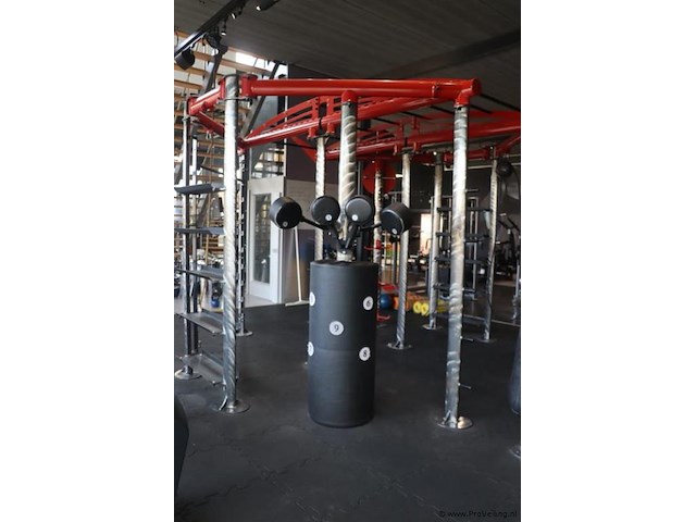 Krachtstation - 2 stuks - 440x440x253cm - afbeelding 14 van  18