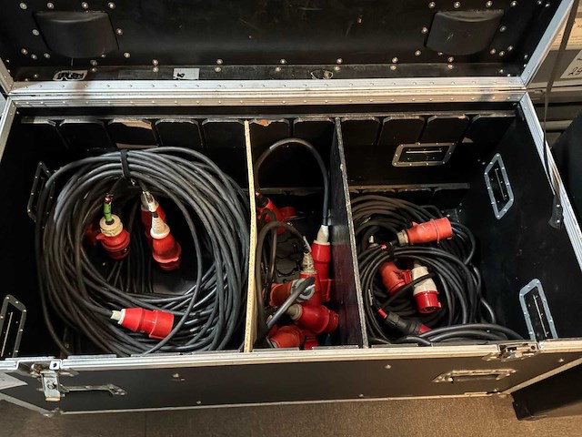 Krachtstroom kabel (6x) - afbeelding 1 van  4