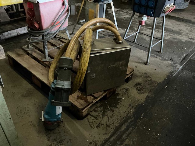 Krachtstroom omvormer - afbeelding 1 van  4