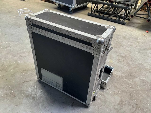 Krachtstroom verdeler in flightcase - afbeelding 7 van  8
