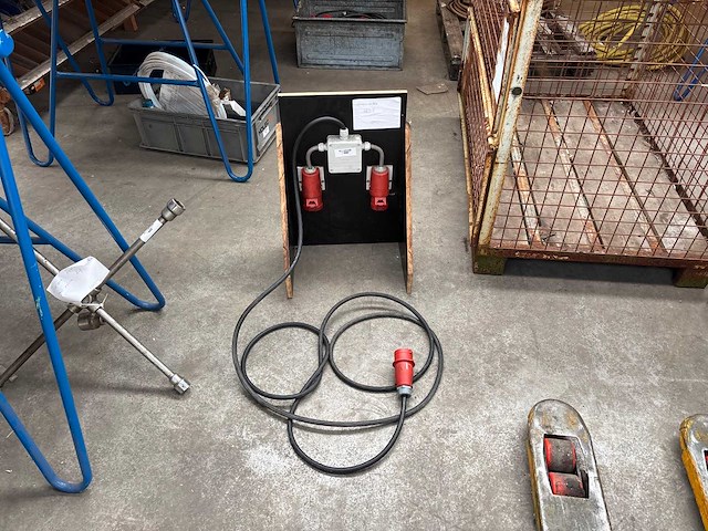 Krachtstroom verdeler - afbeelding 1 van  1