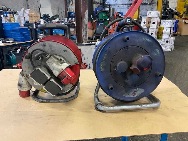 Krachtstroom verlengkabelhaspel (2x) - afbeelding 1 van  5