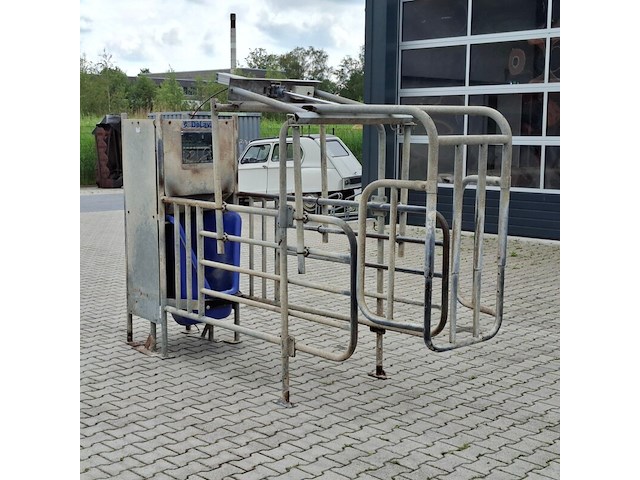 Krachtvoerstation, delaval - afbeelding 1 van  12