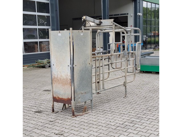 Krachtvoerstation, delaval - afbeelding 6 van  12