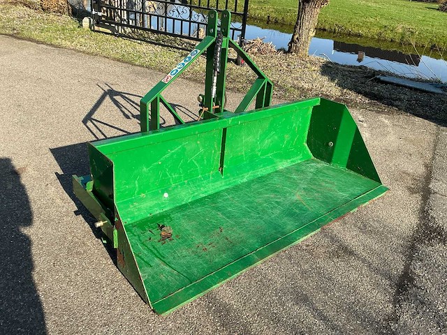 Krafter - hydraulische grondbak tractor - afbeelding 9 van  15