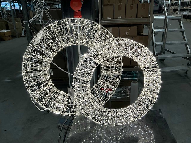 Kransen met led en timer 50&58cm (9x) - afbeelding 1 van  6
