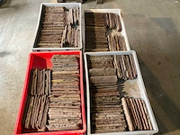 Krat à circa 60 steenstrips (44x) - afbeelding 2 van  3