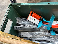 Krat diverse piano scharnieren, railgeleiders etc - afbeelding 2 van  4