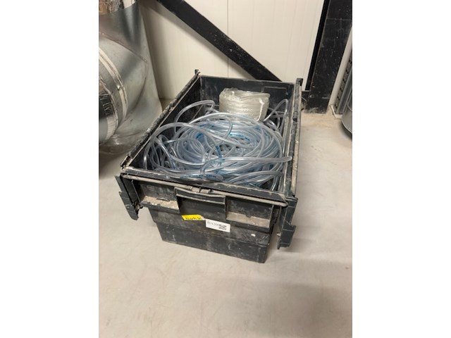 Krat doorzichtige slangen - afbeelding 1 van  5