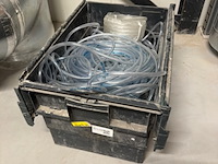 Krat doorzichtige slangen - afbeelding 1 van  5