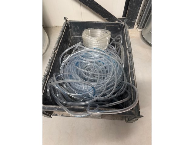 Krat doorzichtige slangen - afbeelding 2 van  5