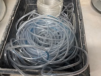 Krat doorzichtige slangen - afbeelding 2 van  5