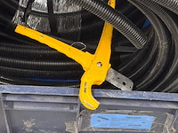 Krat flexibele buis met knipschaar - afbeelding 2 van  3