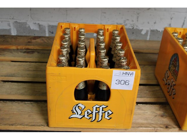 Krat leffe blond. tht 5-27. - afbeelding 1 van  2