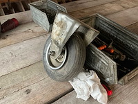 Krat met 37 bokwielen - afbeelding 4 van  4