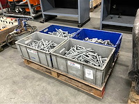 Krat met bevestigingsmateriaal (4x) - afbeelding 1 van  10