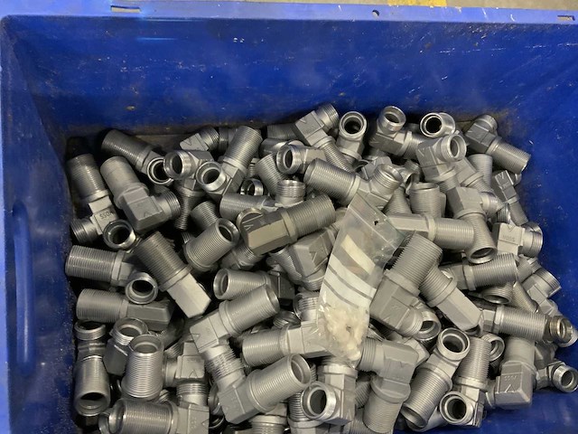 Krat met bevestigingsmateriaal (4x) - afbeelding 4 van  7