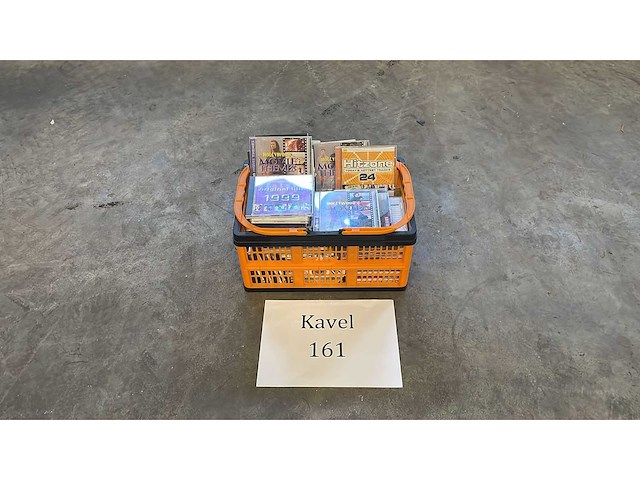 Krat met cd's - afbeelding 1 van  1