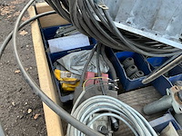 Krat met diverse leidingen en stekkers overige gereedschappen - afbeelding 9 van  19