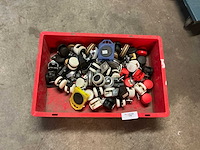 Krat met diverse wielen - afbeelding 1 van  1