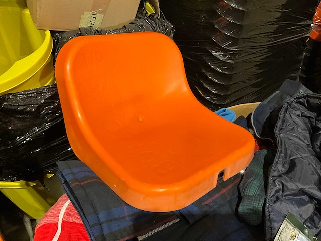 Krat stoel (25x) - afbeelding 1 van  3