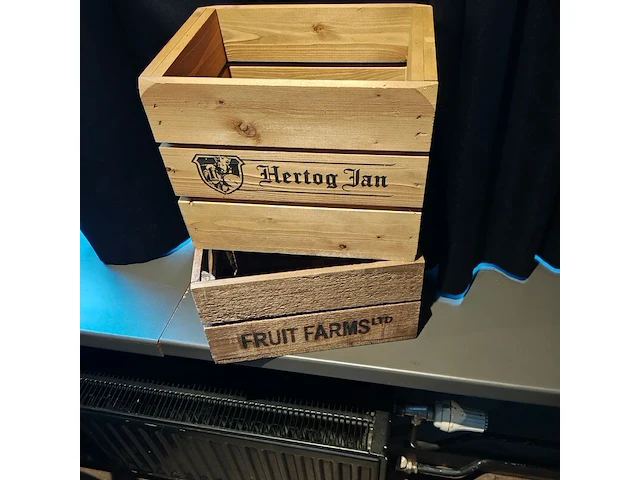 Kratjes fruit en hertog jan - afbeelding 1 van  1
