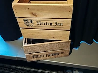 Kratjes fruit en hertog jan