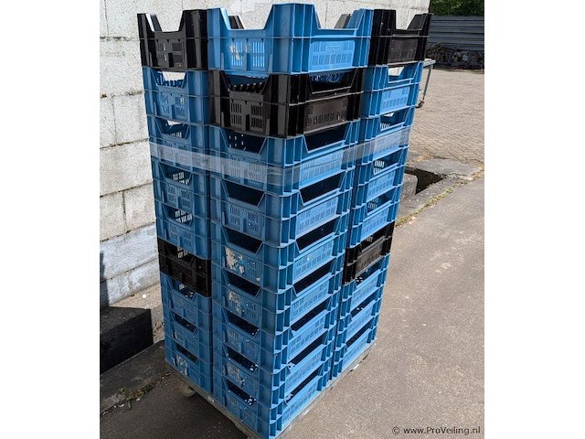 Kratten - 36 stuks op onderwagen - afbeelding 1 van  4