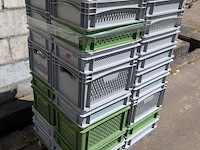 Kratten - 38 stuks op onderwagen - afbeelding 1 van  3